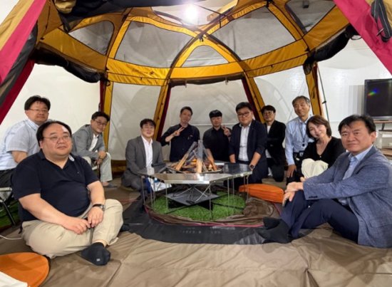 企業視察の様子